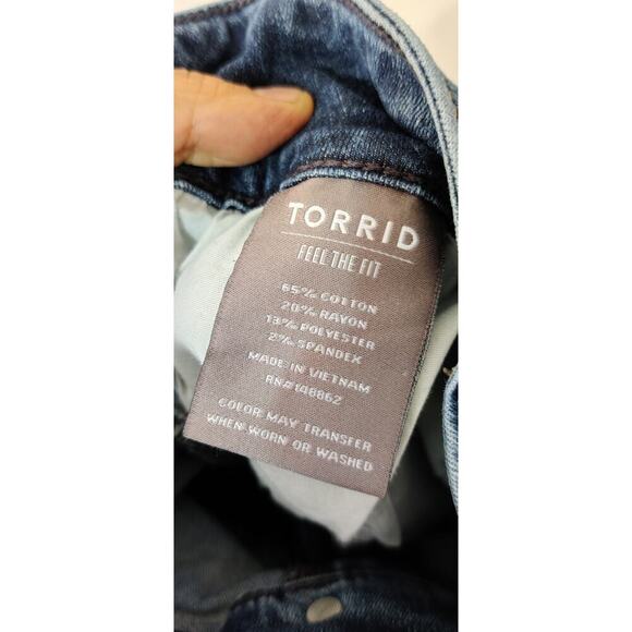 Torrid Crop Jegging Feel the Fit Super Soft Crop Jeans Size 22 Whiskered Blue - Picture 5 of 6